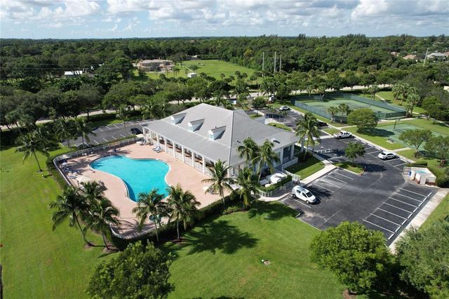 236 Belle Grove Lane, Royal Palm Beach, FL 33411