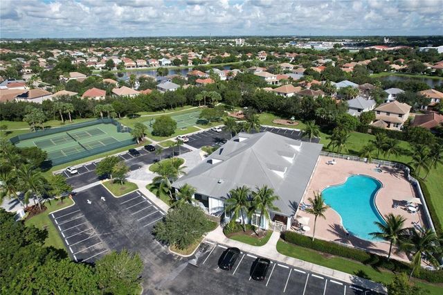 236 Belle Grove Lane, Royal Palm Beach, FL 33411