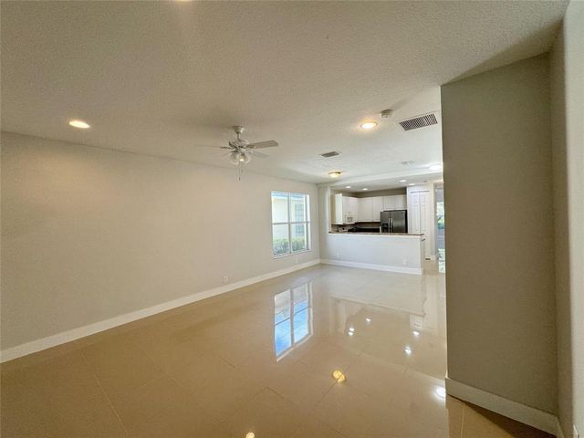 236 Belle Grove Lane, Royal Palm Beach, FL 33411
