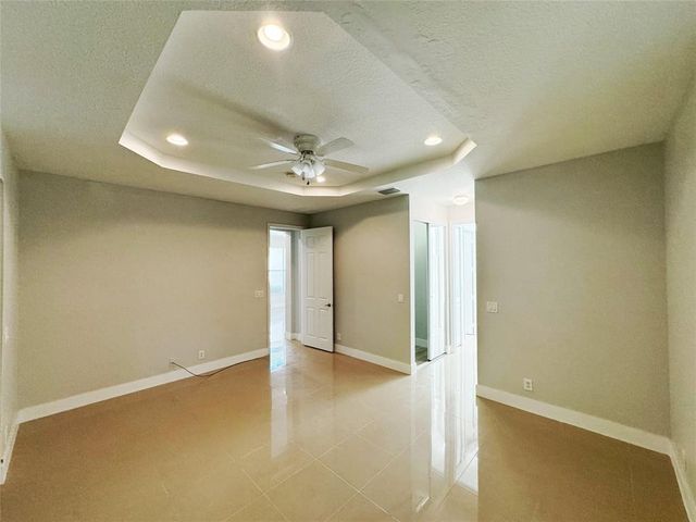 236 Belle Grove Lane, Royal Palm Beach, FL 33411