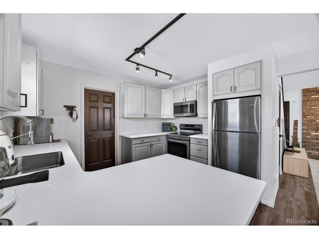 30793 Hilltop Dr, Evergreen, CO 80439