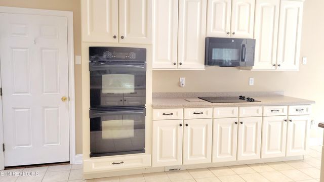 12612 Weatherstone Drive, Knoxville, TN 37922