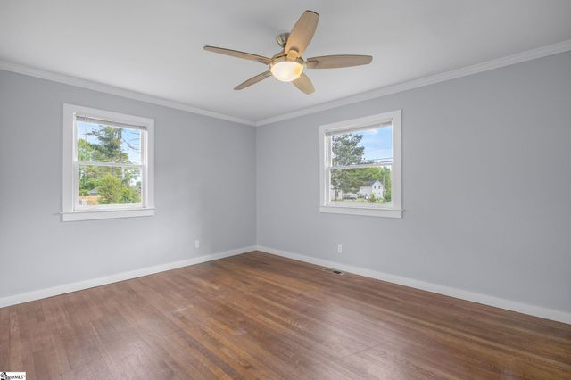 6 Pleasant Ridge Avenue, Greenville, SC 29605