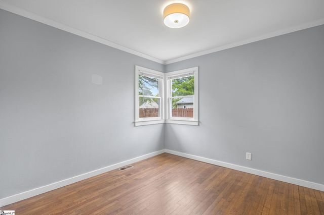 6 Pleasant Ridge Avenue, Greenville, SC 29605