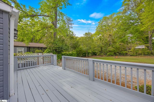 6 Pleasant Ridge Avenue, Greenville, SC 29605