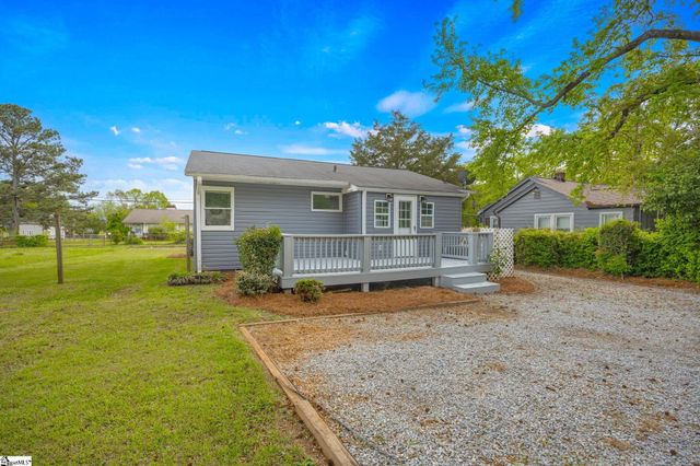 6 Pleasant Ridge Avenue, Greenville, SC 29605