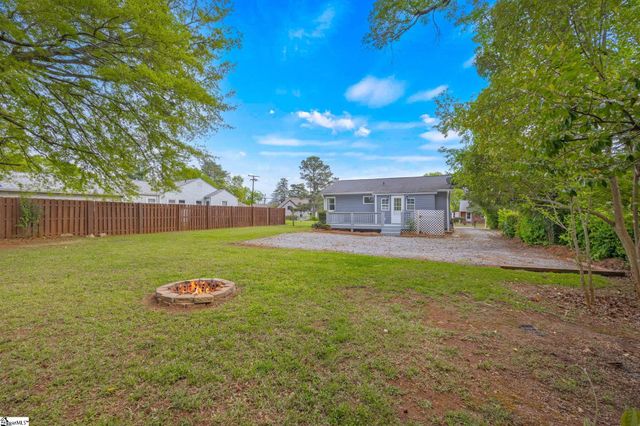 6 Pleasant Ridge Avenue, Greenville, SC 29605