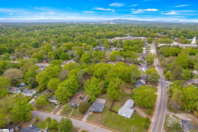 6 Pleasant Ridge Avenue, Greenville, SC 29605