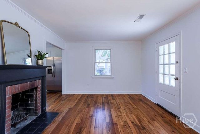 2016 Hawthorne Street, Savannah, GA 31404