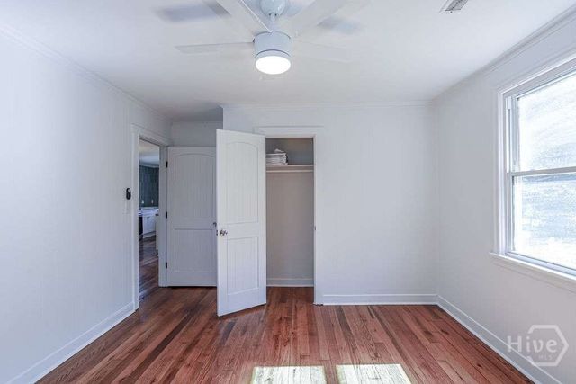 2016 Hawthorne Street, Savannah, GA 31404