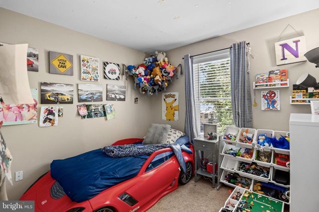 1202 GROVE AVE, West Deptford, NJ 08086