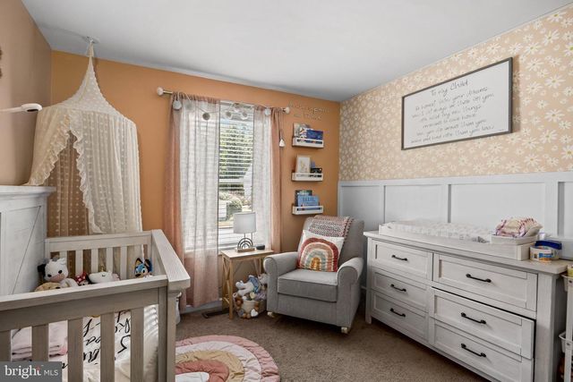 1202 GROVE AVE, West Deptford, NJ 08086