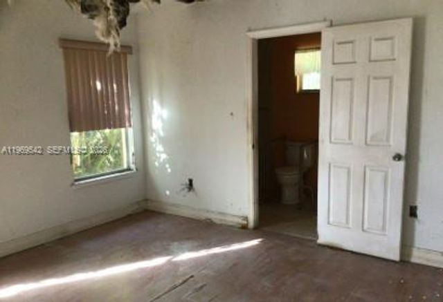 546 NW 8th Ave, Homestead, FL 33030