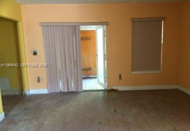 546 NW 8th Ave, Homestead, FL 33030