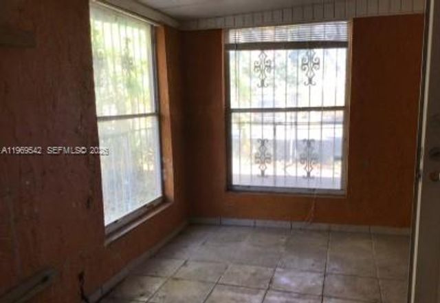 546 NW 8th Ave, Homestead, FL 33030