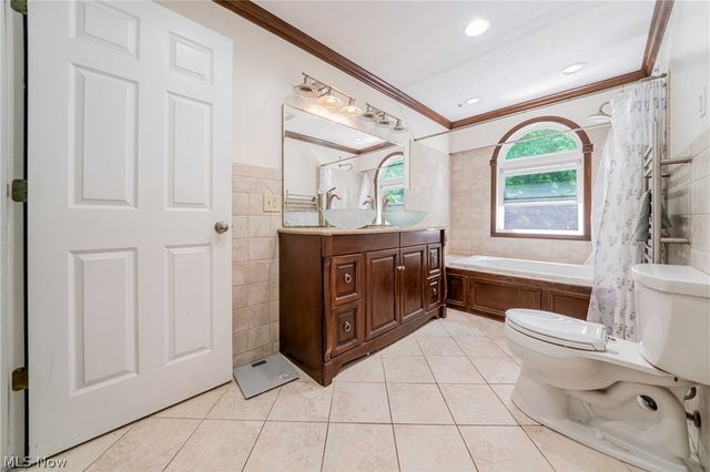 4575 Linda Drive, Vermilion, OH 44089