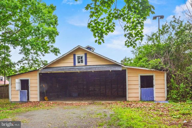 300 NORTH FRANKLIN, Remington, VA 22734