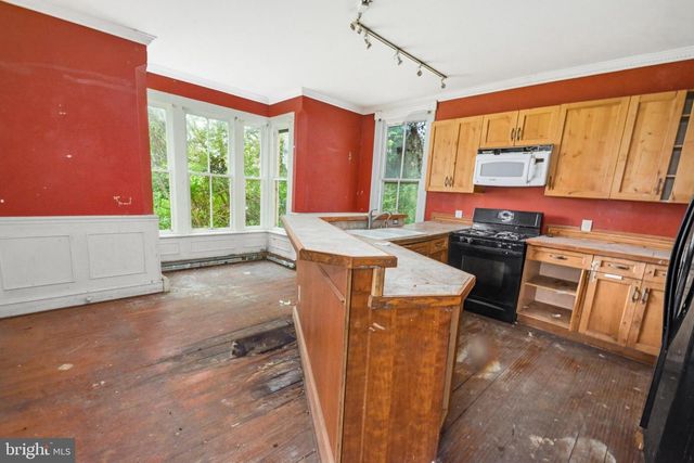 300 NORTH FRANKLIN, Remington, VA 22734