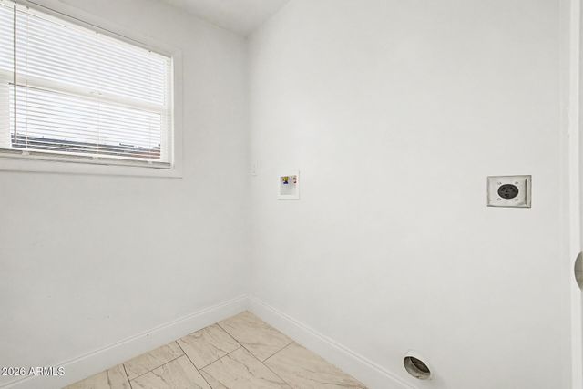 3435 W HOLLY Street, Phoenix, AZ 85009