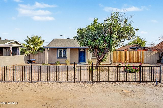 3435 W HOLLY Street, Phoenix, AZ 85009