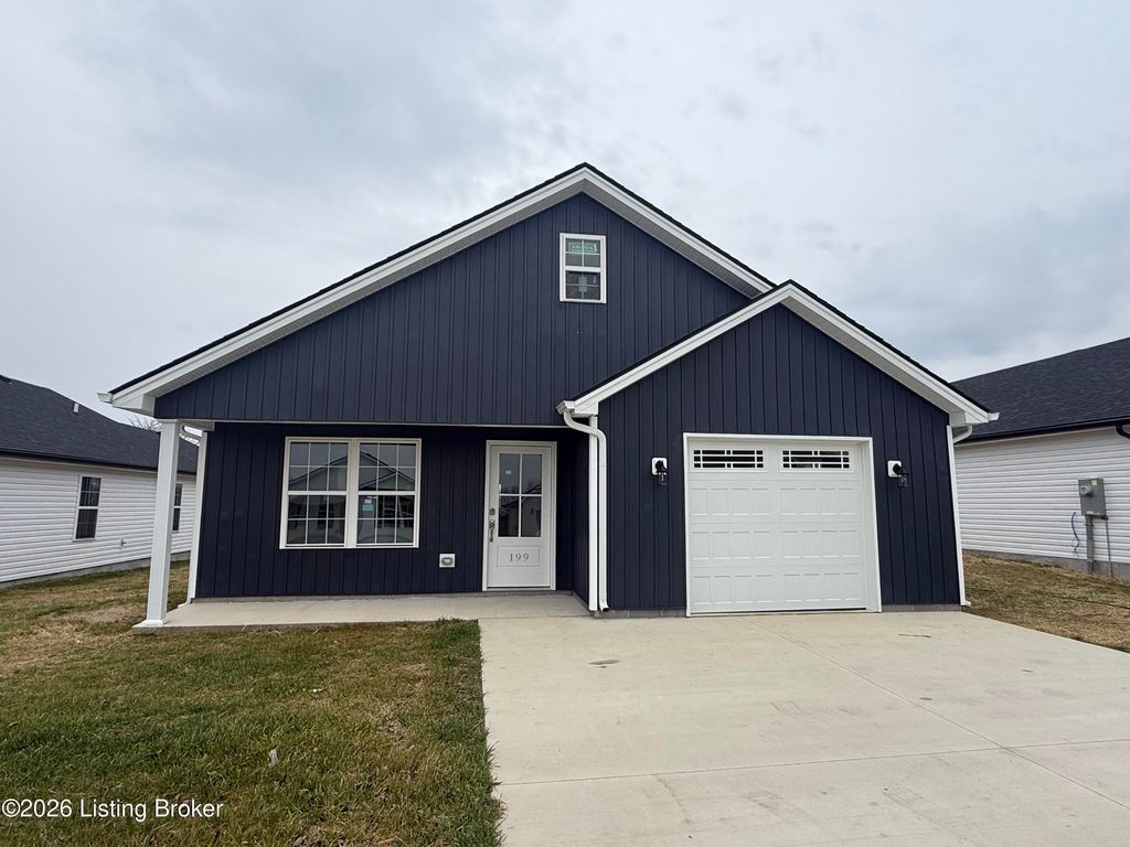 199 Charles Carr Dr, Harrodsburg, KY 40330