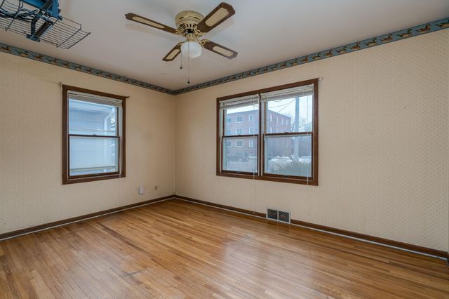 123 Knollcrest Drive, Mankato, MN 56001