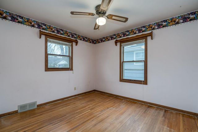 123 Knollcrest Drive, Mankato, MN 56001