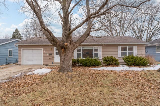 123 Knollcrest Drive, Mankato, MN 56001