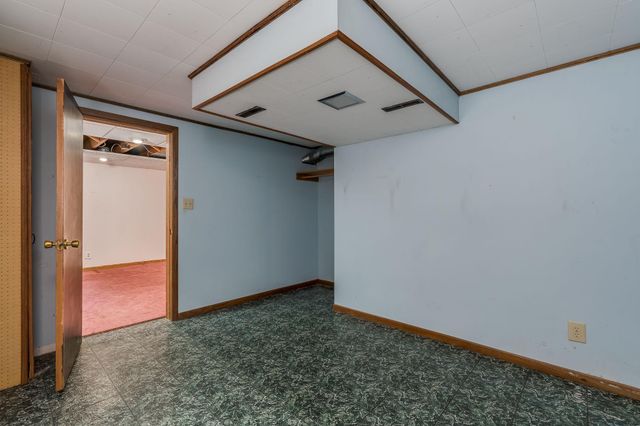 123 Knollcrest Drive, Mankato, MN 56001