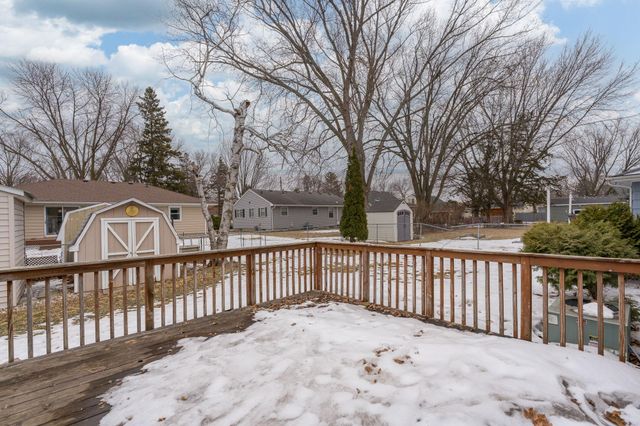 123 Knollcrest Drive, Mankato, MN 56001