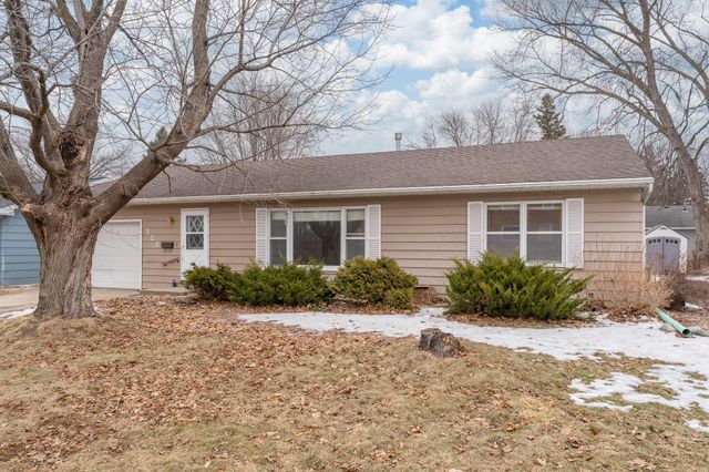 123 Knollcrest Drive, Mankato, MN 56001