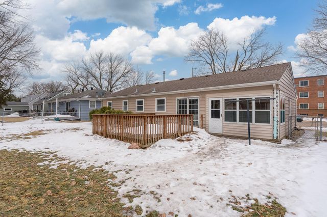 123 Knollcrest Drive, Mankato, MN 56001