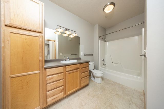 7600 Lyndale Avenue S 108, Richfield, MN 55423