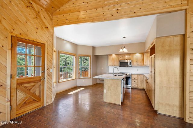 932 N ROCK Haven, Prescott, AZ 86305