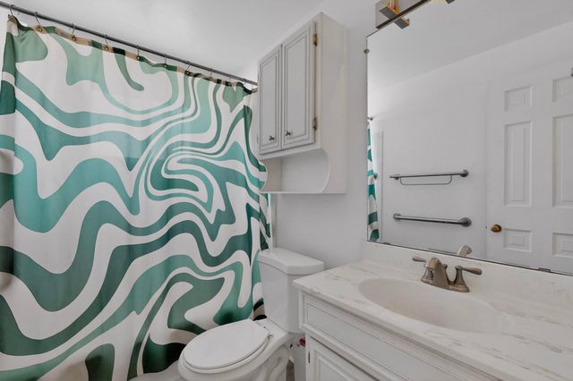 801 Amherst Drive NE, Albuquerque, NM 87106