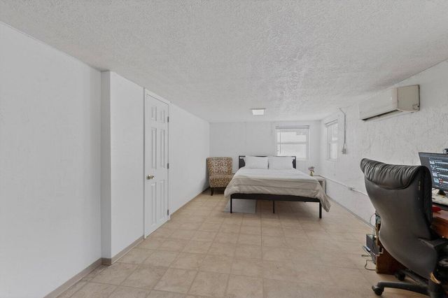 801 Amherst Drive NE, Albuquerque, NM 87106