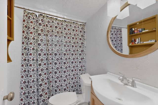 801 Amherst Drive NE, Albuquerque, NM 87106