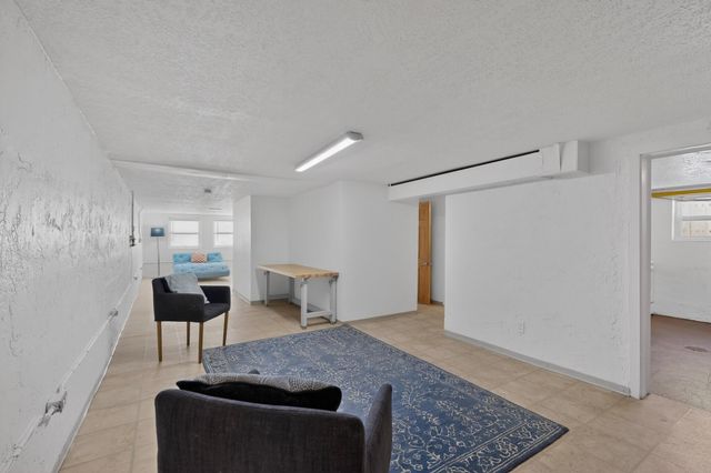 801 Amherst Drive NE, Albuquerque, NM 87106