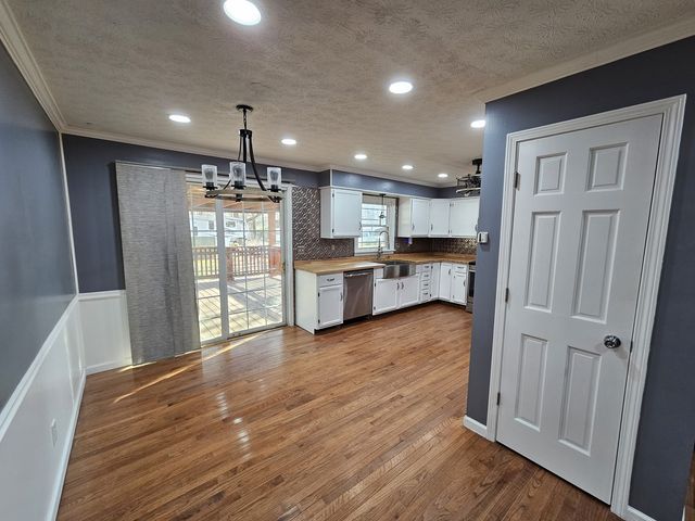 111 W Hickory Street, Bluford, IL 62814