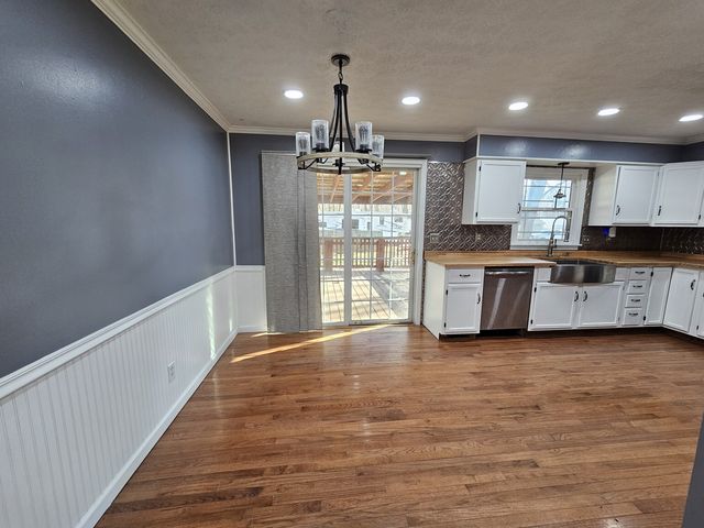 111 W Hickory Street, Bluford, IL 62814