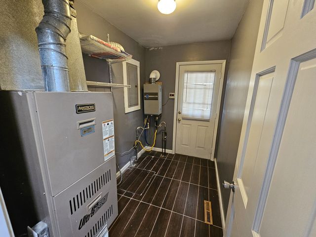 111 W Hickory Street, Bluford, IL 62814