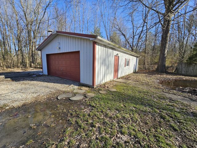 111 W Hickory Street, Bluford, IL 62814