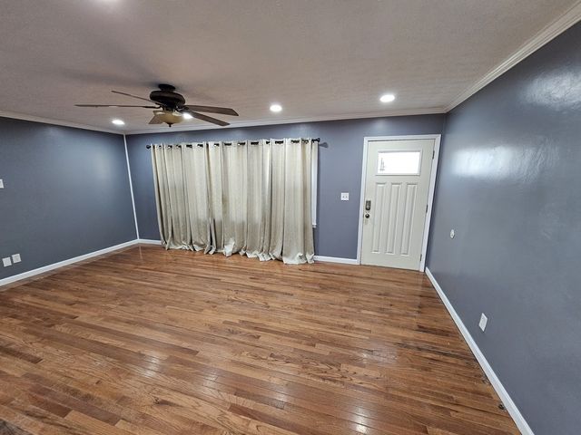 111 W Hickory Street, Bluford, IL 62814