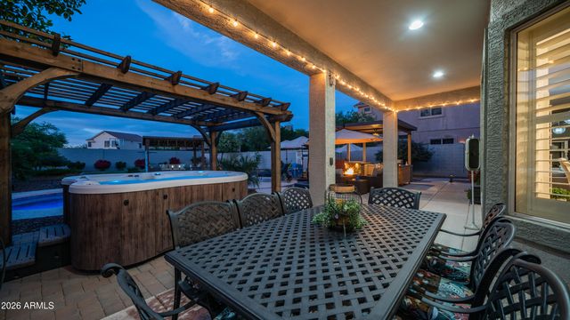 7526 E ORION Circle, Mesa, AZ 85207