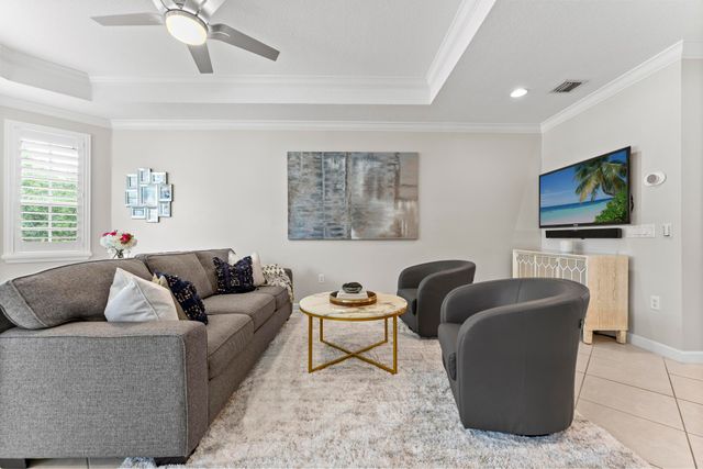 2305 Amalfi Way, Palm Beach Gardens, FL 33410