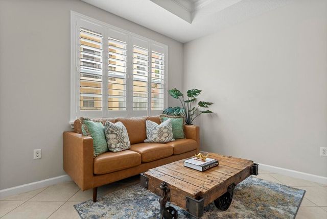 2305 Amalfi Way, Palm Beach Gardens, FL 33410