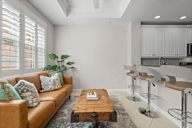 2305 Amalfi Way, Palm Beach Gardens, FL 33410