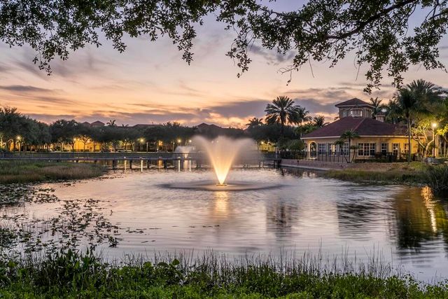 2305 Amalfi Way, Palm Beach Gardens, FL 33410