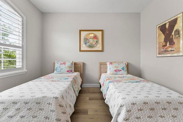 2305 Amalfi Way, Palm Beach Gardens, FL 33410