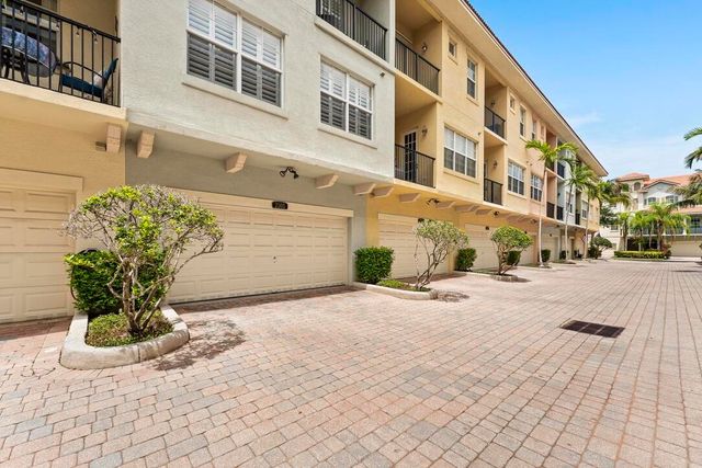 2305 Amalfi Way, Palm Beach Gardens, FL 33410